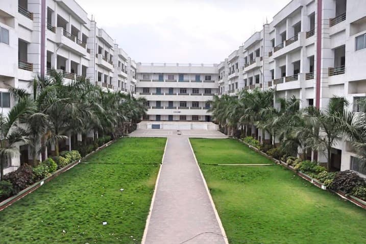 Knowledge Institute of Technology Salem Academic Building photo 6